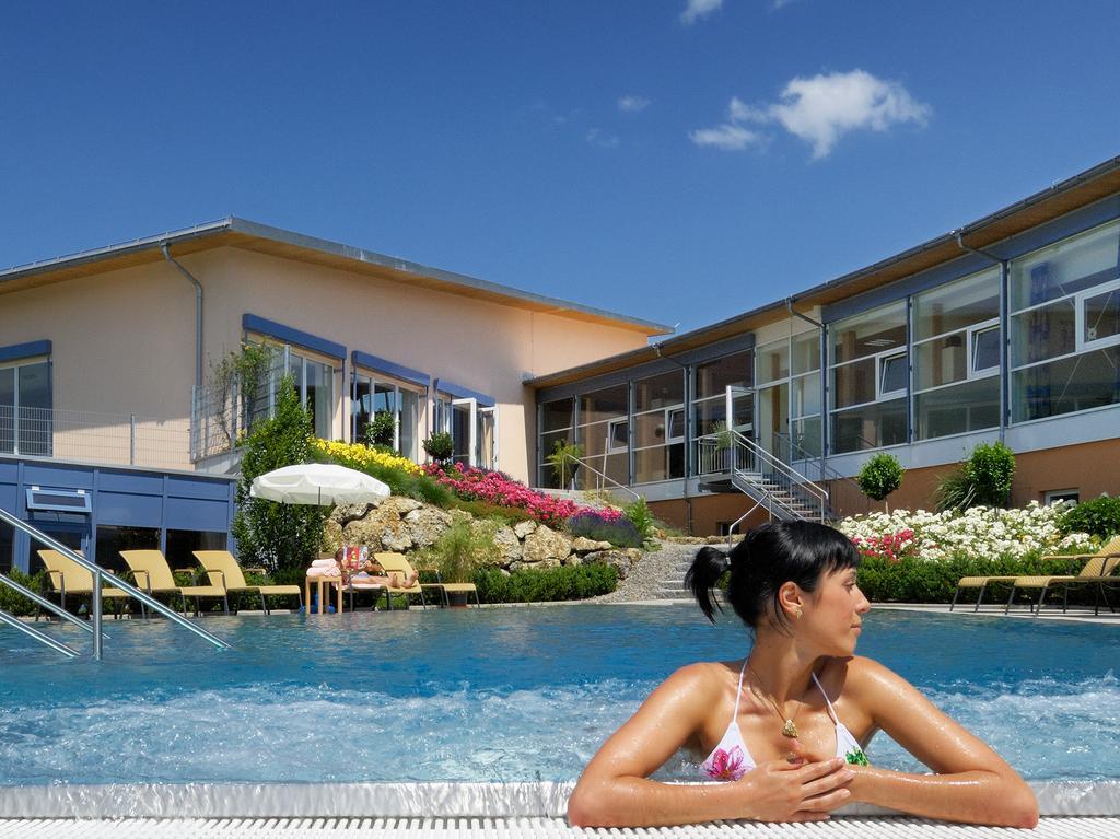 Vitalhotel Quellengarten - Bed & Breakfast Lingenau Kültér fotó